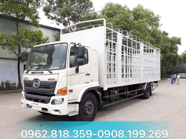 hino FG8JT7A chở vỏ bồn nước